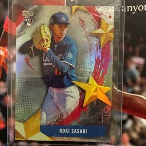 Topps Roki Sasaki Card with Gold and Blue Accents